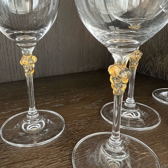 Mikasa Dining Chablis By Mikasa White Wine Glasses With Gold Grapes